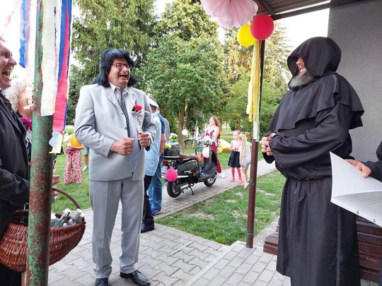 Jedziemy po Mariolkę. W Michalowie będzie wesele w stylu PRL-u [ZDJĘCIA CZ. 1]