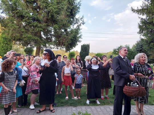 Jedziemy po Mariolkę. W Michalowie będzie wesele w stylu PRL-u [ZDJĘCIA CZ. 1]