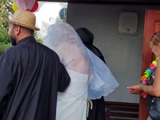 Jedziemy po Mariolkę. W Michalowie będzie wesele w stylu PRL-u [ZDJĘCIA CZ. 1]