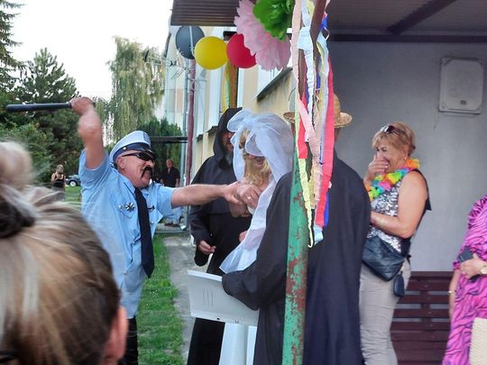 Jedziemy po Mariolkę. W Michalowie będzie wesele w stylu PRL-u [ZDJĘCIA CZ. 1]