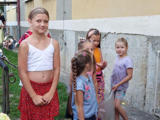 Jedziemy po Mariolkę. W Michalowie będzie wesele w stylu PRL-u [ZDJĘCIA CZ. 1]