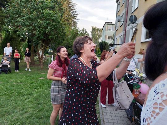 Jedziemy po Mariolkę. W Michalowie będzie wesele w stylu PRL-u [ZDJĘCIA CZ. 1]