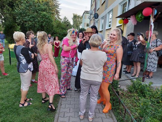 Jedziemy po Mariolkę. W Michalowie będzie wesele w stylu PRL-u [ZDJĘCIA CZ. 1]