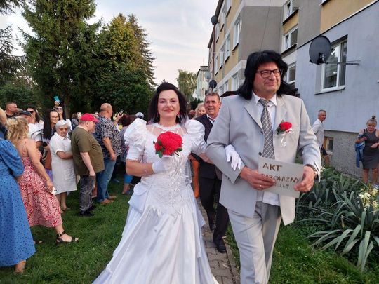 Jedziemy po Mariolkę. W Michalowie będzie wesele w stylu PRL-u [ZDJĘCIA CZ. 1]