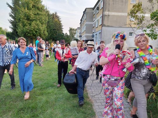 Jedziemy po Mariolkę. W Michalowie będzie wesele w stylu PRL-u [ZDJĘCIA CZ. 1]