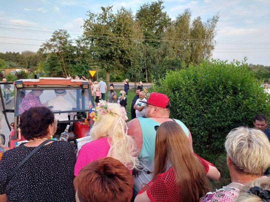 Jedziemy po Mariolkę. W Michalowie będzie wesele w stylu PRL-u [ZDJĘCIA CZ. 1]