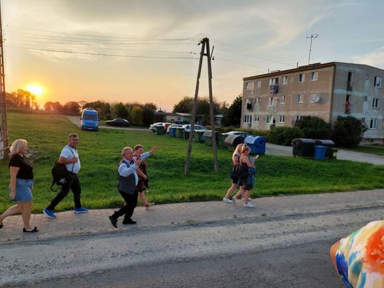 Jedziemy po Mariolkę. W Michalowie będzie wesele w stylu PRL-u [ZDJĘCIA CZ. 1]