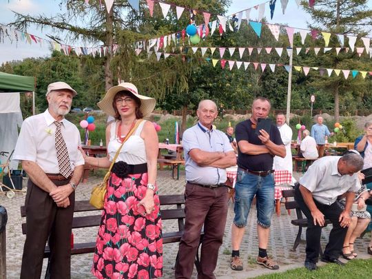 Zenek i Mariolka zostali małżeństwem. Wesele w stylu PRL w Michalowie [ZDJĘCIA cz. 2]