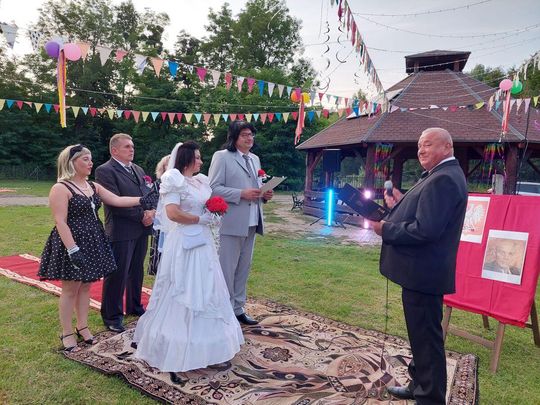 Zenek i Mariolka zostali małżeństwem. Wesele w stylu PRL w Michalowie [ZDJĘCIA cz. 2]