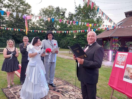 Zenek i Mariolka zostali małżeństwem. Wesele w stylu PRL w Michalowie [ZDJĘCIA cz. 2]
