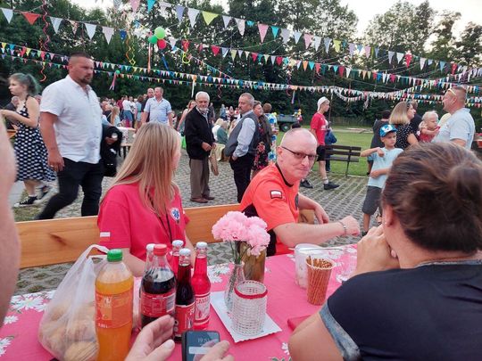 Zenek i Mariolka zostali małżeństwem. Wesele w stylu PRL w Michalowie [ZDJĘCIA cz. 2]