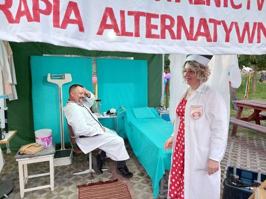 Zenek i Mariolka zostali małżeństwem. Wesele w stylu PRL w Michalowie [ZDJĘCIA cz. 2]