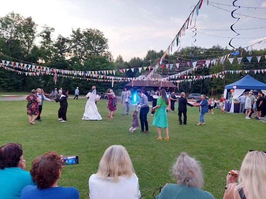 Zenek i Mariolka zostali małżeństwem. Wesele w stylu PRL w Michalowie [ZDJĘCIA cz. 2]