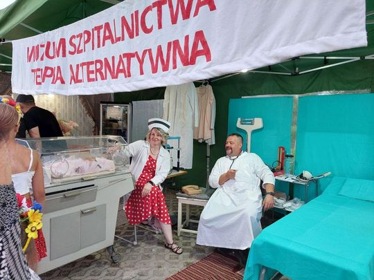 Zenek i Mariolka zostali małżeństwem. Wesele w stylu PRL w Michalowie [ZDJĘCIA cz. 2]