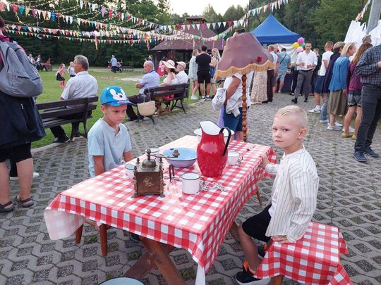 Zenek i Mariolka zostali małżeństwem. Wesele w stylu PRL w Michalowie [ZDJĘCIA cz. 2]