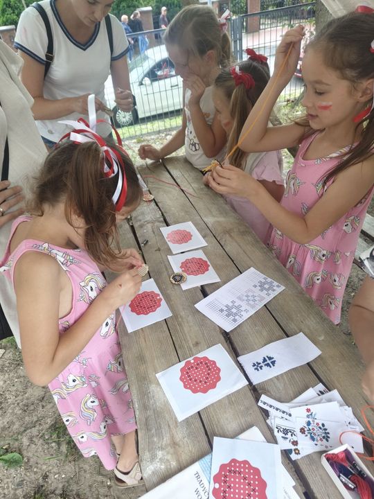 Dni Powiatu Tomaszowskiego z Marszałkiem Piłsudskim, rekonstruktorami i kabaretem OT.TO [ZDJĘCIA]