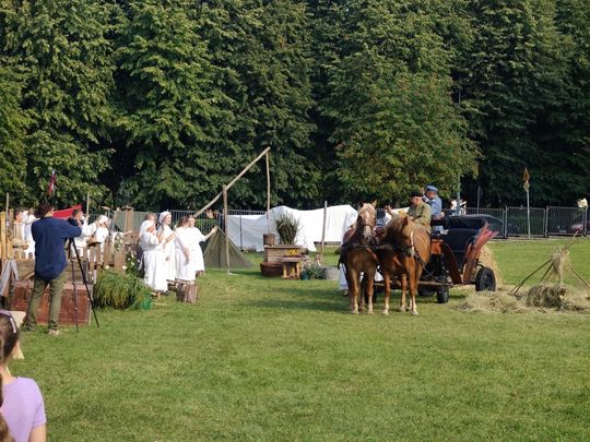 Dni Powiatu Tomaszowskiego z Marszałkiem Piłsudskim, rekonstruktorami i kabaretem OT.TO [ZDJĘCIA]