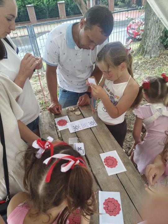 Dni Powiatu Tomaszowskiego z Marszałkiem Piłsudskim, rekonstruktorami i kabaretem OT.TO [ZDJĘCIA]