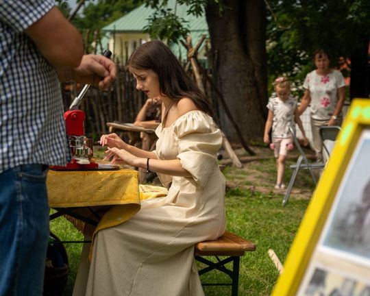 Dni Powiatu Tomaszowskiego z Marszałkiem Piłsudskim, rekonstruktorami i kabaretem OT.TO [ZDJĘCIA]