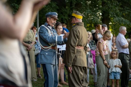 Dni Powiatu Tomaszowskiego z Marszałkiem Piłsudskim, rekonstruktorami i kabaretem OT.TO [ZDJĘCIA]