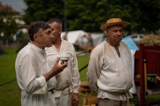 Dni Powiatu Tomaszowskiego z Marszałkiem Piłsudskim, rekonstruktorami i kabaretem OT.TO [ZDJĘCIA]