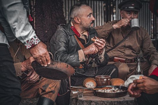 Dni Powiatu Tomaszowskiego z Marszałkiem Piłsudskim, rekonstruktorami i kabaretem OT.TO [ZDJĘCIA]