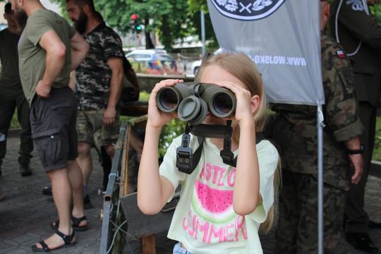 Dni Powiatu Tomaszowskiego z Marszałkiem Piłsudskim, rekonstruktorami i kabaretem OT.TO [ZDJĘCIA]