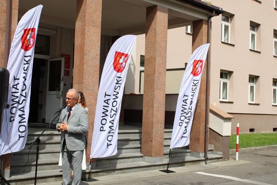 Dni Powiatu Tomaszowskiego z Marszałkiem Piłsudskim, rekonstruktorami i kabaretem OT.TO [ZDJĘCIA]