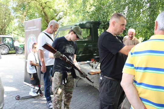 Dni Powiatu Tomaszowskiego z Marszałkiem Piłsudskim, rekonstruktorami i kabaretem OT.TO [ZDJĘCIA]