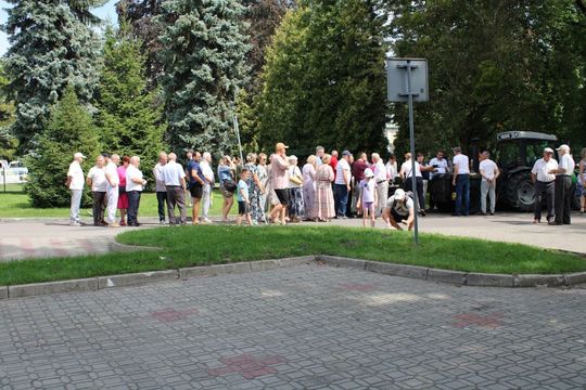 Dni Powiatu Tomaszowskiego z Marszałkiem Piłsudskim, rekonstruktorami i kabaretem OT.TO [ZDJĘCIA]