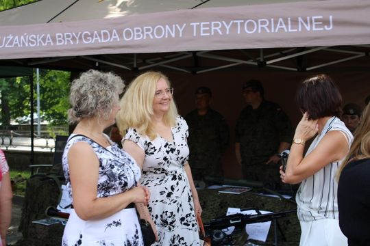 Dni Powiatu Tomaszowskiego z Marszałkiem Piłsudskim, rekonstruktorami i kabaretem OT.TO [ZDJĘCIA]