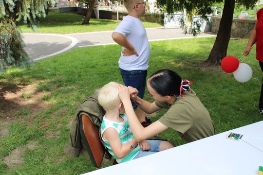 Dni Powiatu Tomaszowskiego z Marszałkiem Piłsudskim, rekonstruktorami i kabaretem OT.TO [ZDJĘCIA]