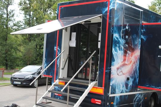 Dni Powiatu Tomaszowskiego z Marszałkiem Piłsudskim, rekonstruktorami i kabaretem OT.TO [ZDJĘCIA]