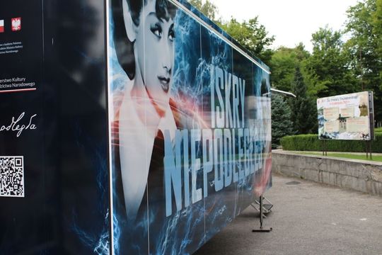 Dni Powiatu Tomaszowskiego z Marszałkiem Piłsudskim, rekonstruktorami i kabaretem OT.TO [ZDJĘCIA]