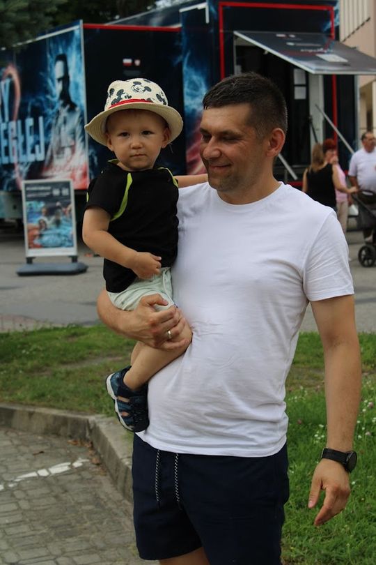 Dni Powiatu Tomaszowskiego z Marszałkiem Piłsudskim, rekonstruktorami i kabaretem OT.TO [ZDJĘCIA]