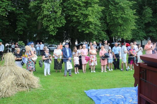 Dni Powiatu Tomaszowskiego z Marszałkiem Piłsudskim, rekonstruktorami i kabaretem OT.TO [ZDJĘCIA]