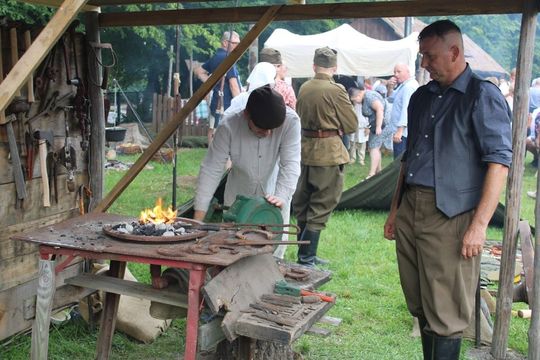 Dni Powiatu Tomaszowskiego z Marszałkiem Piłsudskim, rekonstruktorami i kabaretem OT.TO [ZDJĘCIA]