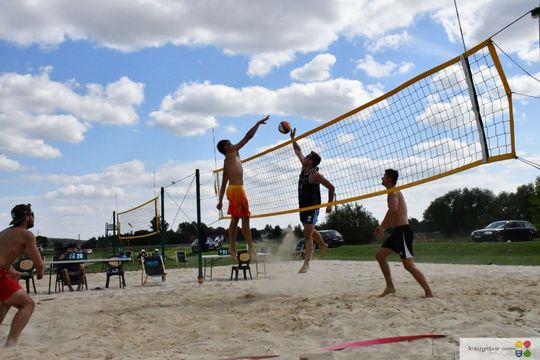 Siatkarze z Zamościa najlepsi w Chmielakowym Turnieju Plażowej Piłki Siatkowej 2025 [ZDJĘCIA]