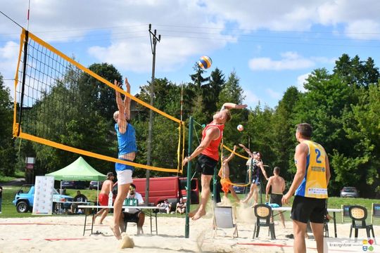 Siatkarze z Zamościa najlepsi w Chmielakowym Turnieju Plażowej Piłki Siatkowej 2025 [ZDJĘCIA]