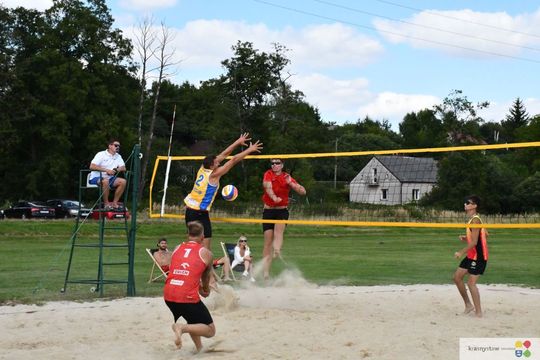 Siatkarze z Zamościa najlepsi w Chmielakowym Turnieju Plażowej Piłki Siatkowej 2025 [ZDJĘCIA]