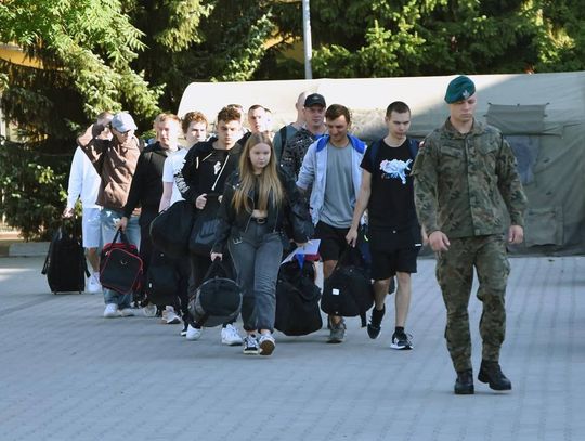 Zamość: Wakacje z Wojskiem 2 – młodzi ochotnicy rozpoczęli szkolenie [ZDJĘCIA]