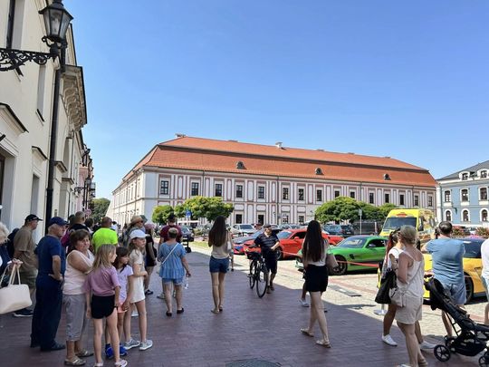 Zamość na Okrągło 2025 – motoryzacyjne święto w sercu miasta [ZDJĘCIA]