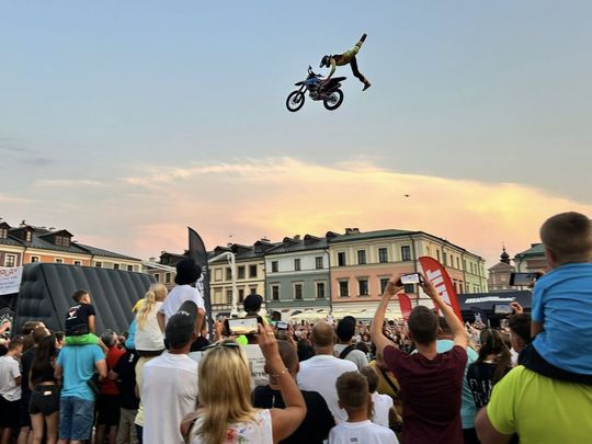 Zamość na Okrągło 2025 – motoryzacyjne święto w sercu miasta [ZDJĘCIA]