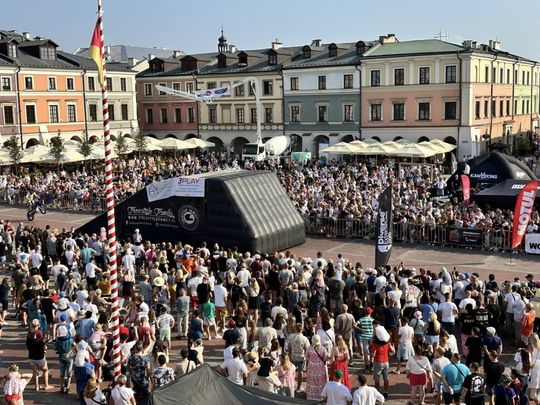 Zamość na Okrągło 2025 – motoryzacyjne święto w sercu miasta [ZDJĘCIA]