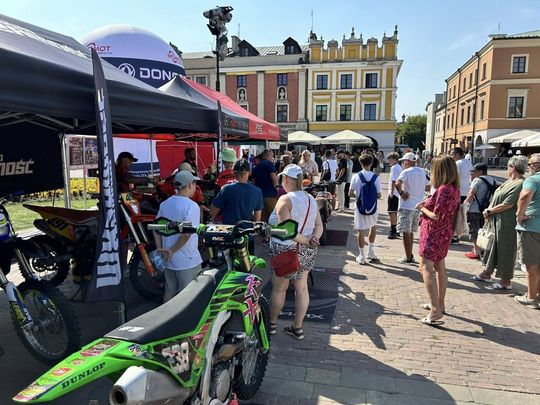 Zamość na Okrągło 2025 – motoryzacyjne święto w sercu miasta [ZDJĘCIA]