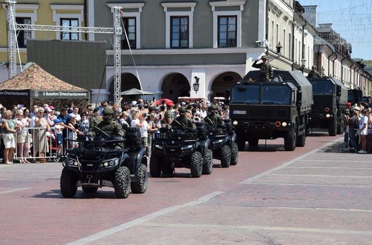 Święto Wojska Polskiego w Zamościu - galeria zdjęć Święto Wojska Polskiego w Zamościu - galeria zdjęć