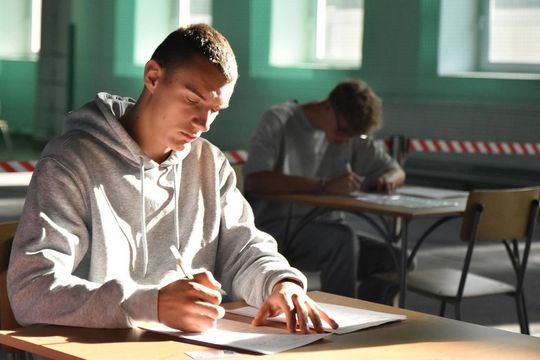 Zamość: Wakacje z Wojskiem 2 – młodzi ochotnicy rozpoczęli szkolenie [ZDJĘCIA]