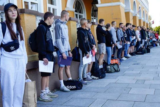 Zamość: Wakacje z Wojskiem 2 – młodzi ochotnicy rozpoczęli szkolenie [ZDJĘCIA]