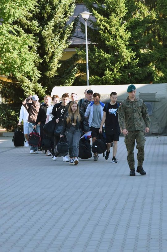 Zamość: Wakacje z Wojskiem 2 – młodzi ochotnicy rozpoczęli szkolenie [ZDJĘCIA]