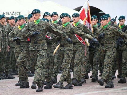 Święto 18. Zamojskiego Pułku Przeciwlotniczego na Rynku Wielkim [ZDJĘCIA]